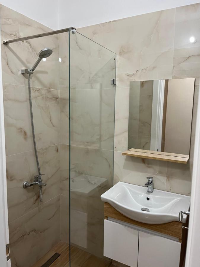 Lotus Apartman *